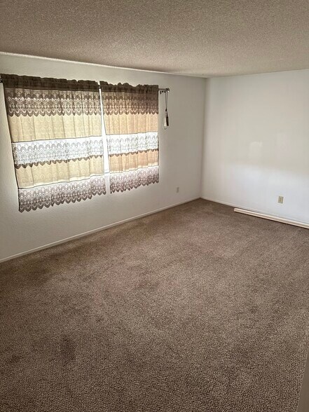 Building Photo - 3350 Santa Maria Way