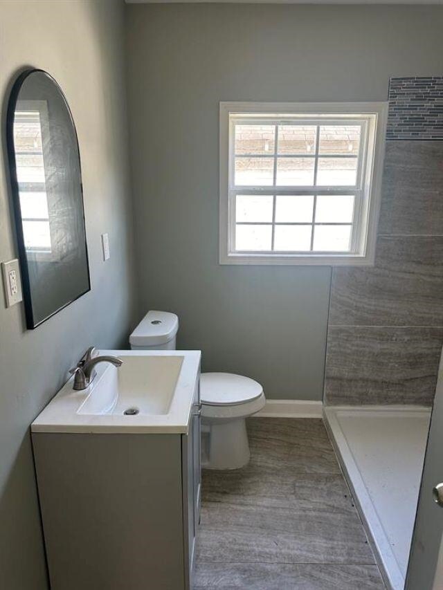 Building Photo - 686 E Alston Ave