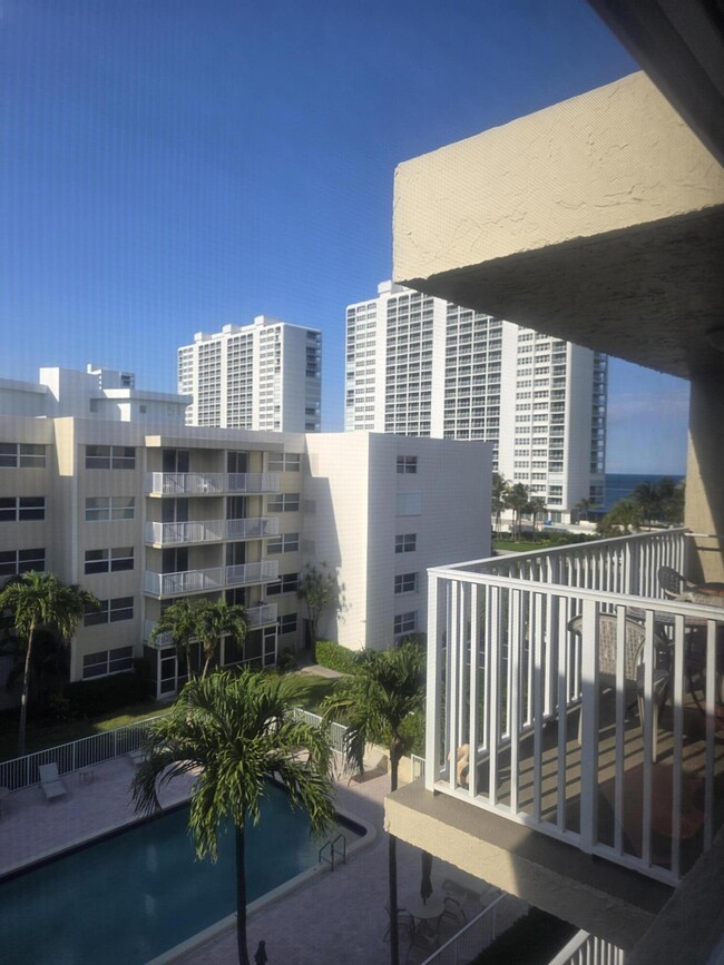 Building Photo - 2929 S Ocean Blvd