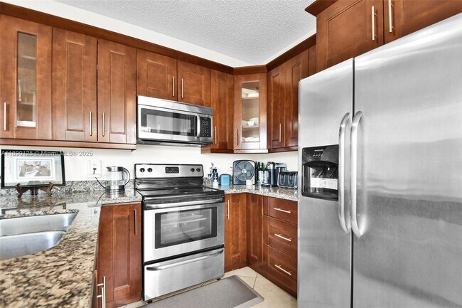 Building Photo - 8713 NW 6th Ct