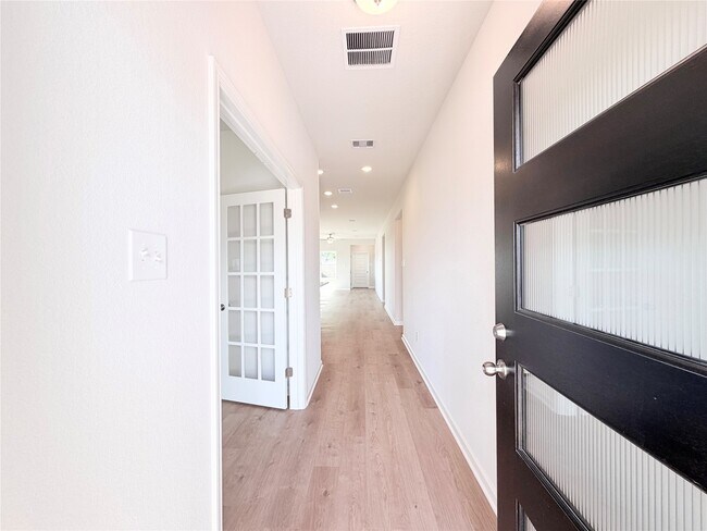 Building Photo - 3410 Brushy Marsh Dr