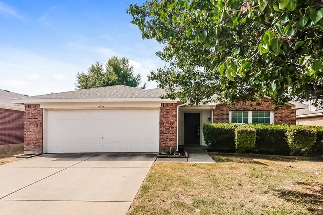 Building Photo - 9104 Chisholm Trail