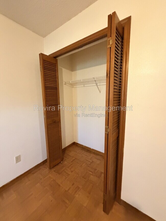 Building Photo - 602 Wallaby Ln