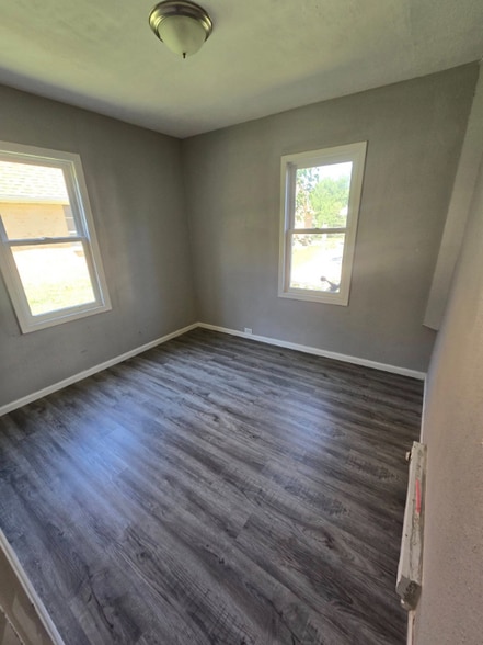 Building Photo - 401 Farrington Ave