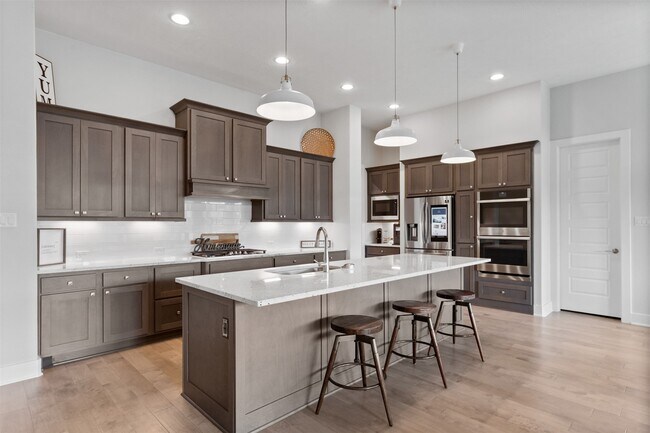 Building Photo - 1102 McMurtry Ridge Dr