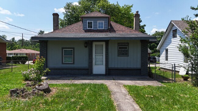 Building Photo - 2832 Rushland Dr