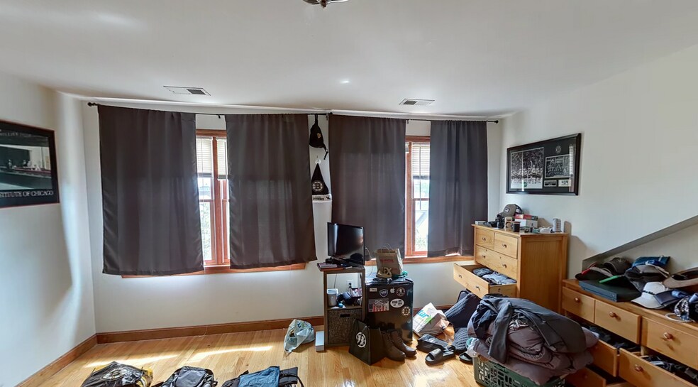 Building Photo - 112 Allston St