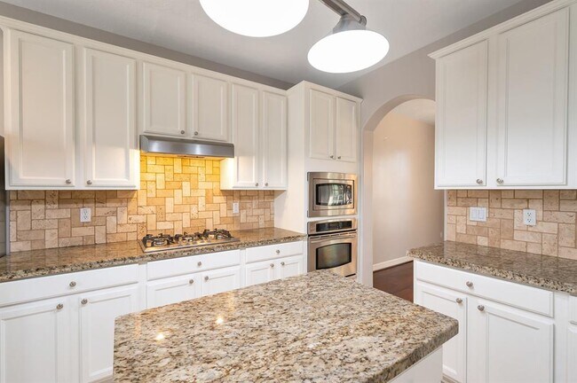 Building Photo - 3319 Viking Landing Ct