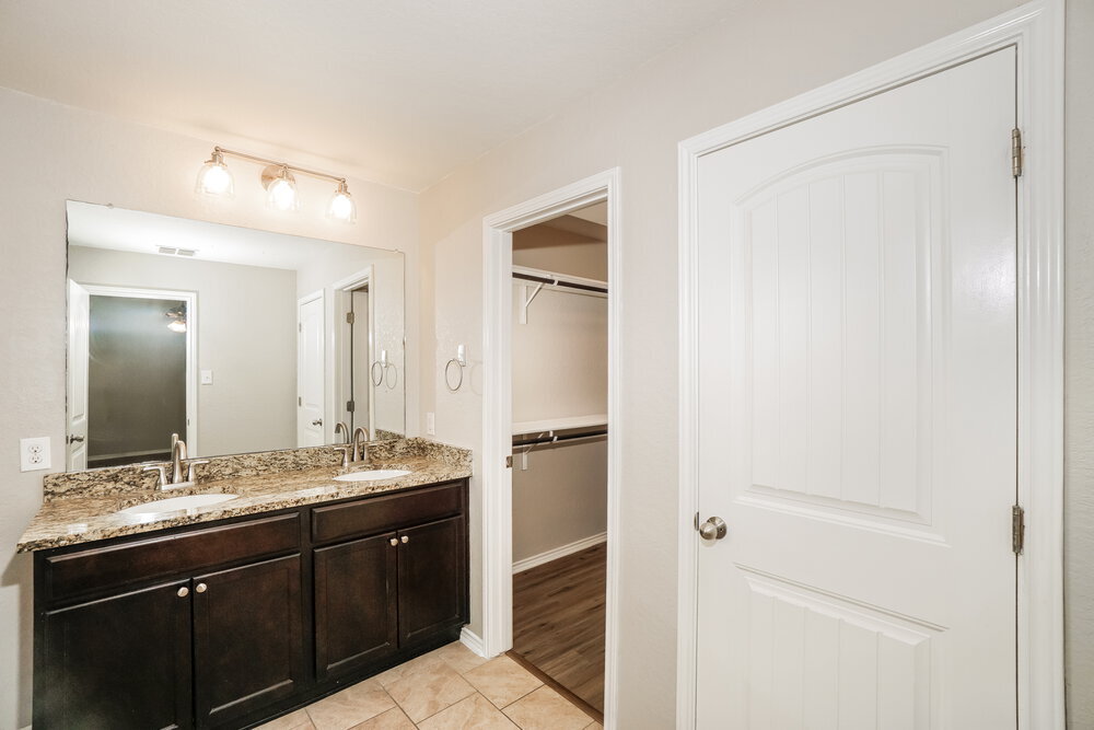 Building Photo - 8850 Belgian Falls