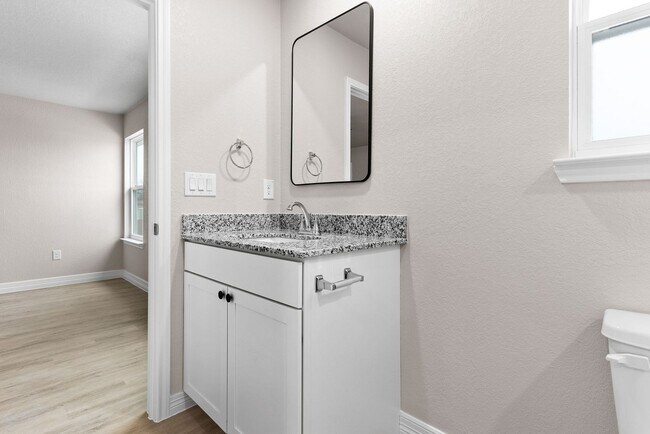 Building Photo - 804 White Meadow Ln