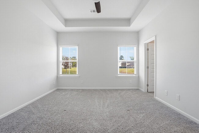 Building Photo - Vale Loop