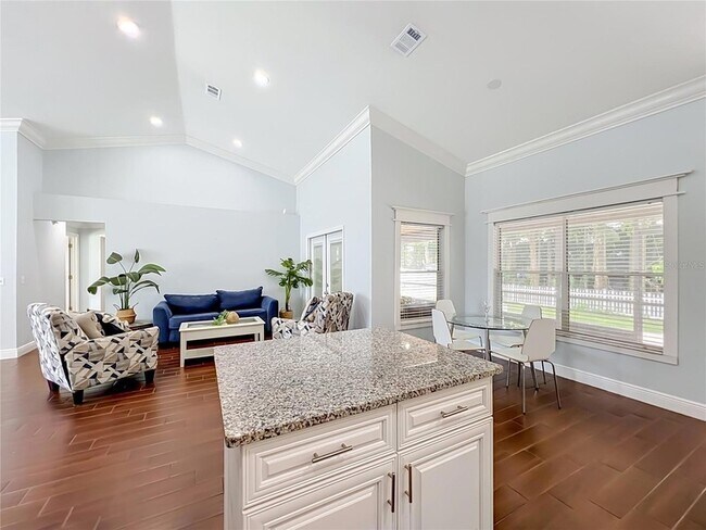 Building Photo - 3020 Hartland Ct