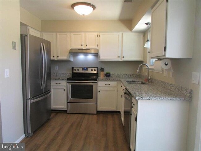Building Photo - 14840 Lynhodge Ct