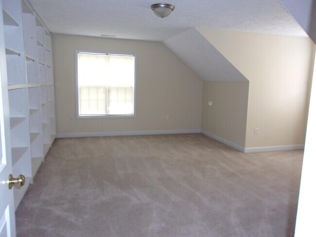 Building Photo - 1095 Magnolia Dr