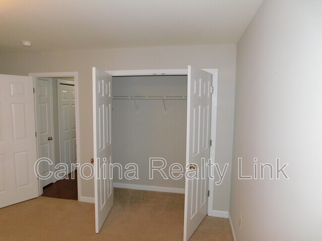 Building Photo - 235 Harbor Landing Dr