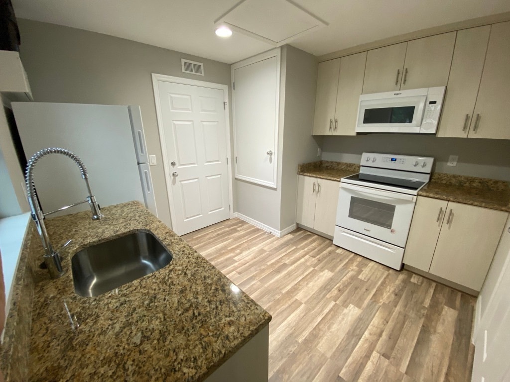 Building Photo - 2336 E Jersey Ave