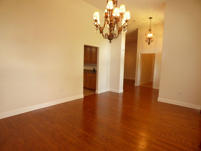 Building Photo - Custom-Built 3-Bedroom Home