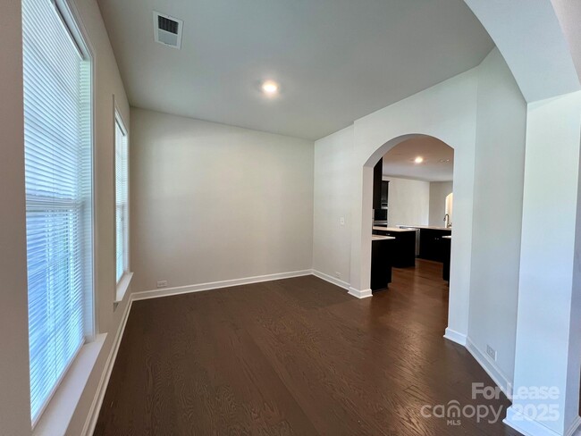 Building Photo - 25017 Westwick Ln