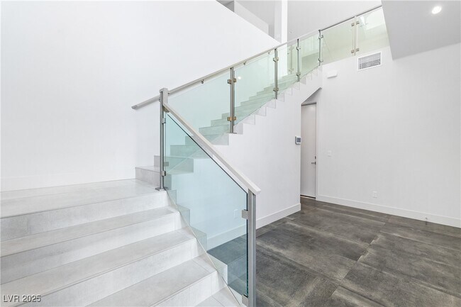 Building Photo - 386 Tranquil Peak Ct