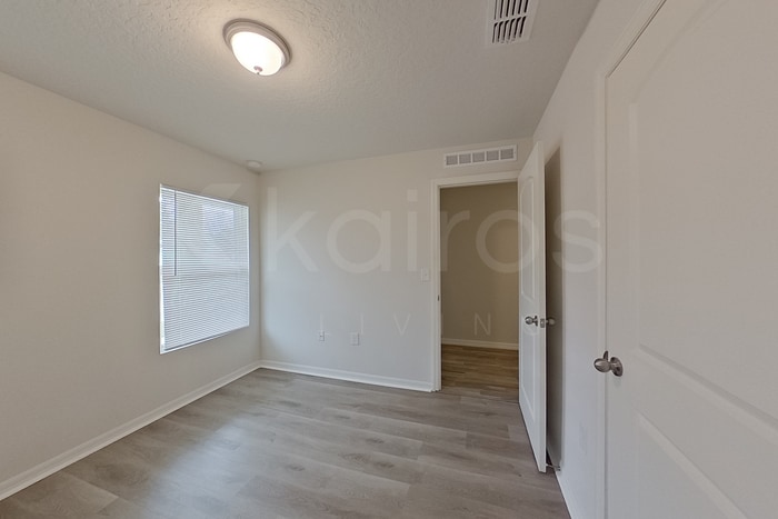 Building Photo - 20 Reindeer Ln