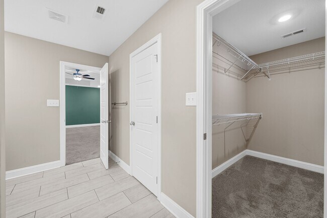 Building Photo - 268 Dugger Dr