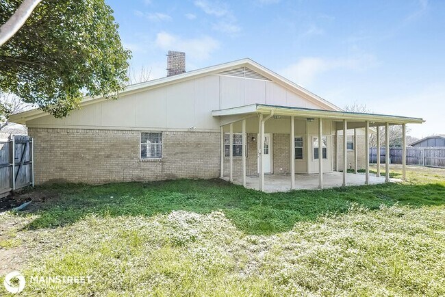Building Photo - 8805 Main St, North Richland Hills, TX 76182