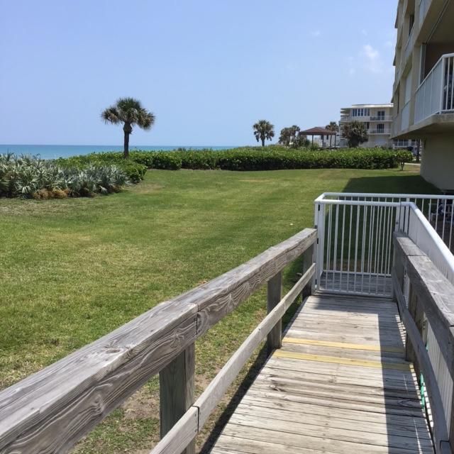 Building Photo - 735 N Hwy A1A