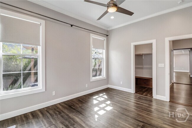 Building Photo - 228 E 60th St