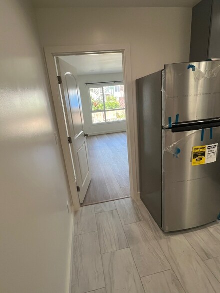 Building Photo - 10 Pueblo St