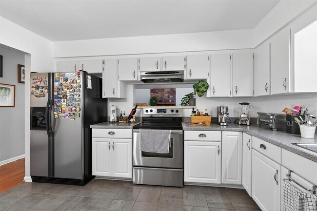 Building Photo - 4604 NW 44th Pl