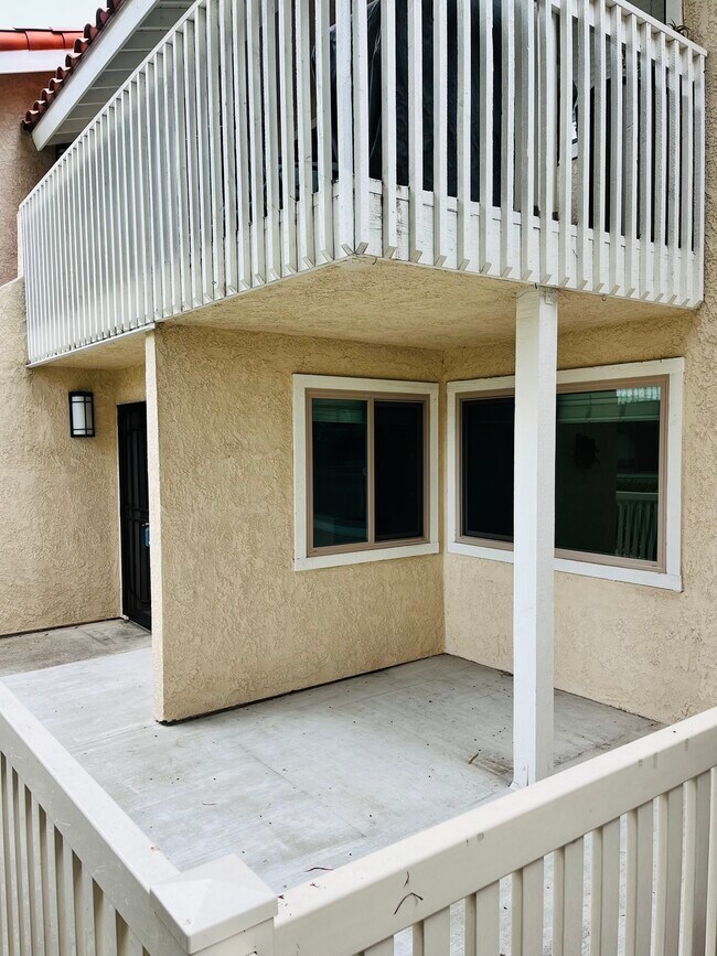 Building Photo - 19185 Shoreline Ln