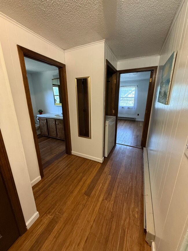 Building Photo - 18 Myrica Ave