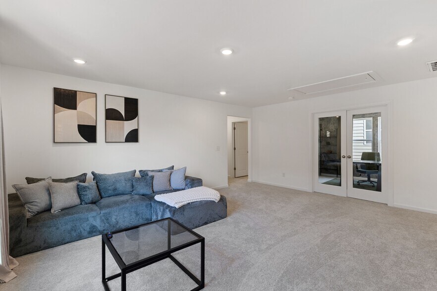 Building Photo - 1204 Hardin Hill Lane