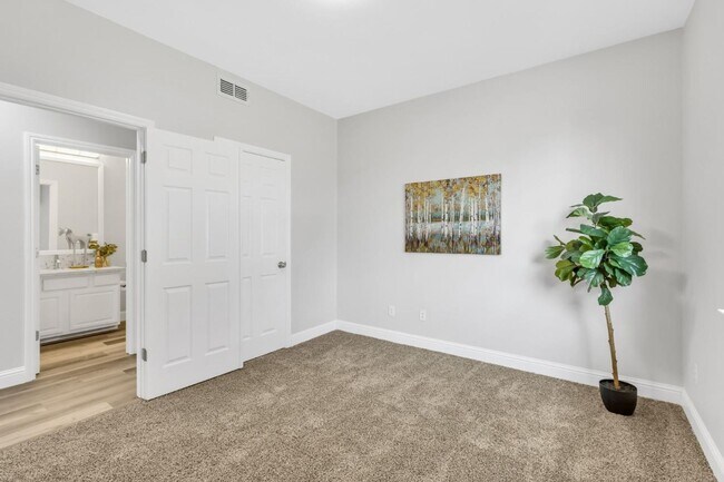 Building Photo - Gorgeous East Elk Grove Home