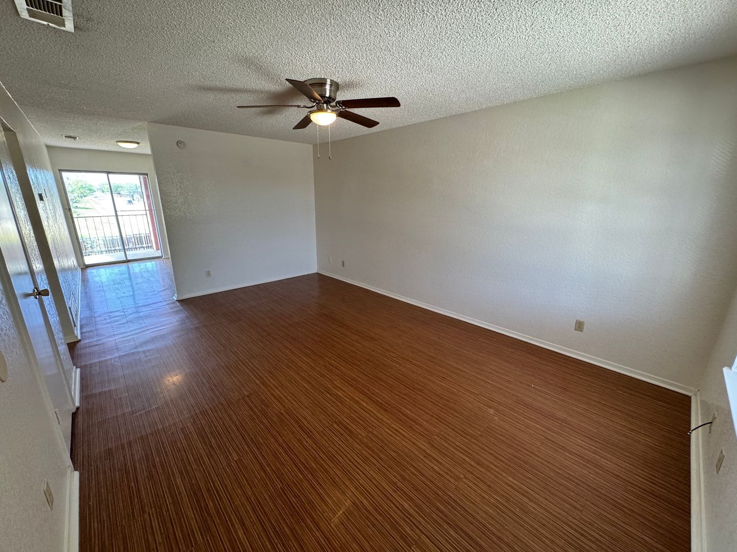 Building Photo - 1903 Cedarhill Dr