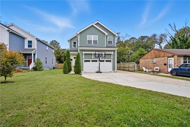 Building Photo - 1859 Parkview Ave