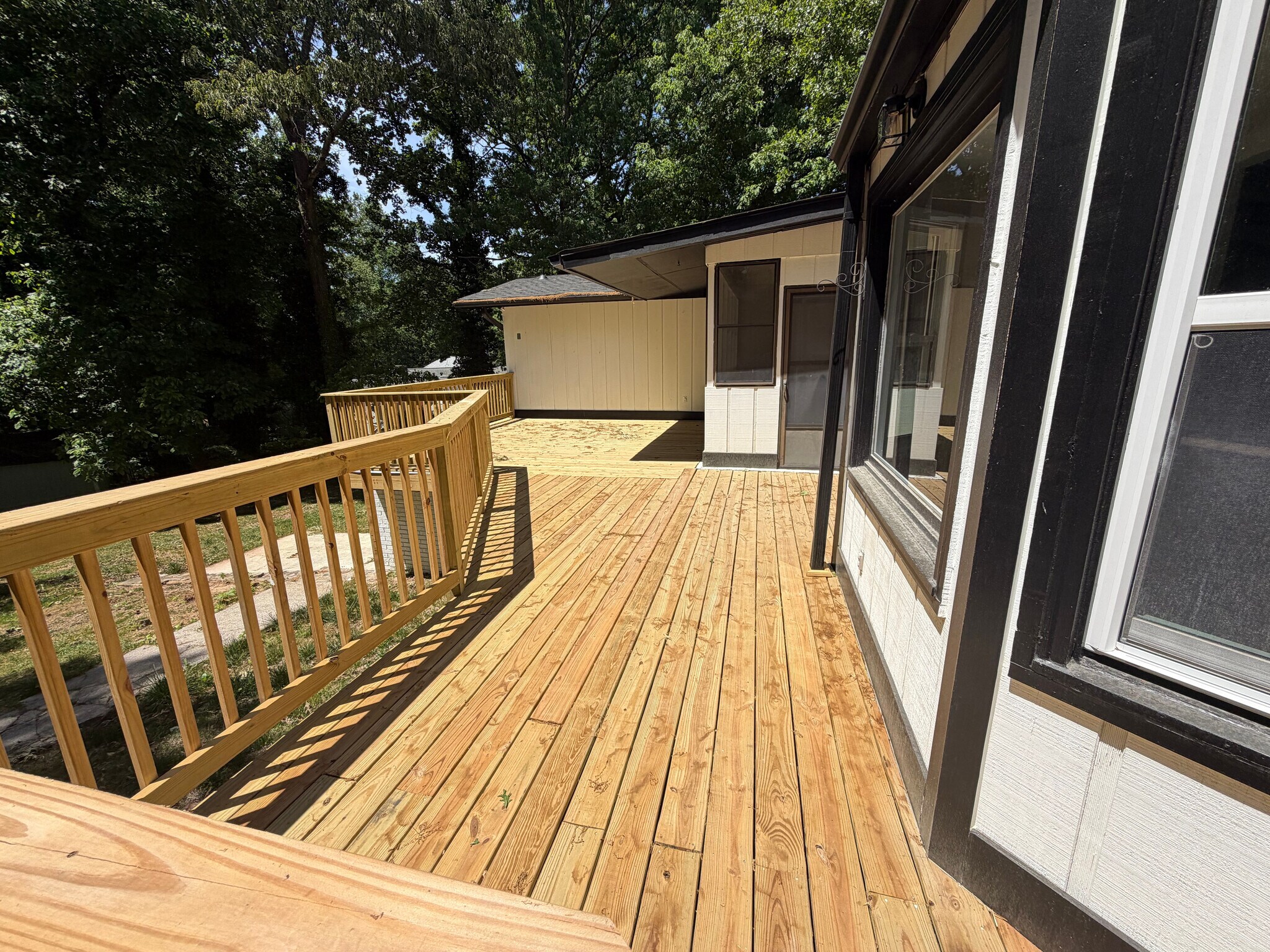 Building Photo - Room in House on Heritage Hills Cir