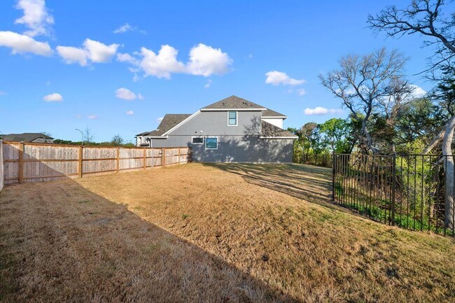 Building Photo - 2345 Beebalm St
