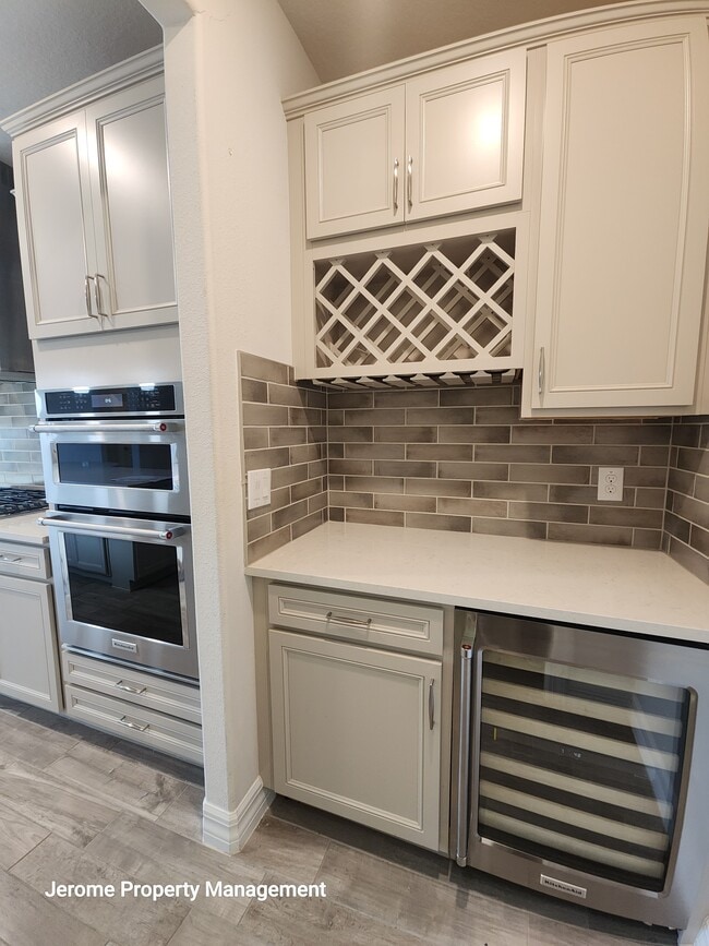 Building Photo - 18743 Coastal Shr Ter