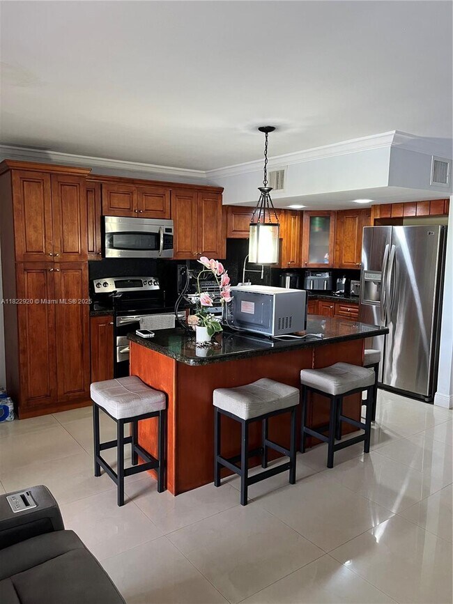 Building Photo - 14327 Kendale Lakes Cir