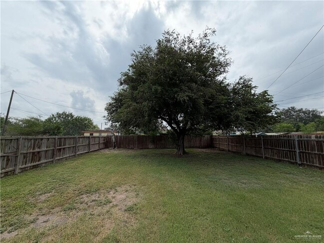 Building Photo - 25 S Raul Longoria Rd