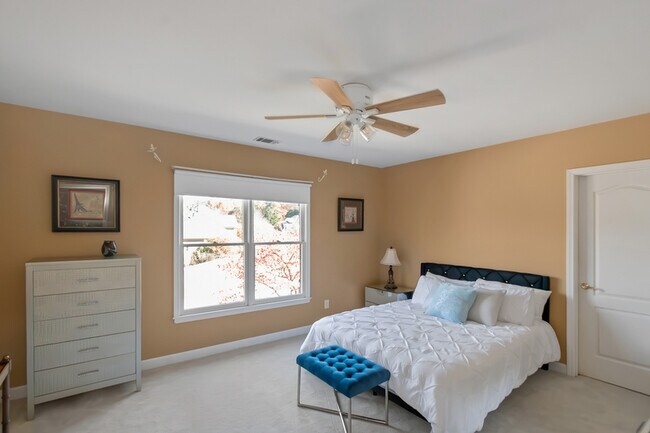 Building Photo - 3410 Kates Way