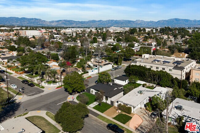 Building Photo - 7358 Paso Robles Ave