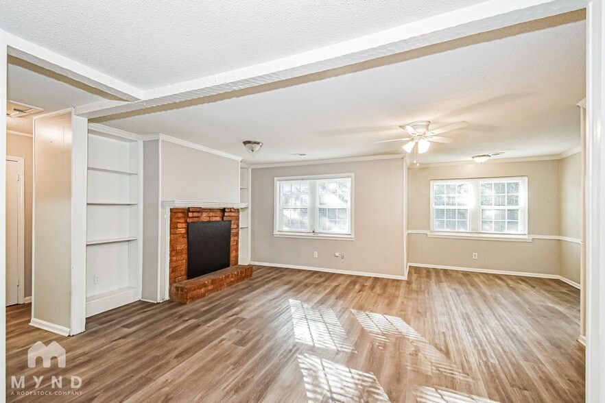 Building Photo - 8430 Old Forge Rd