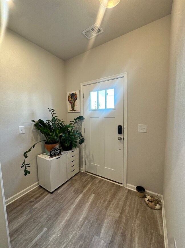Building Photo - New construction 3 bedroom, 3.5 bathroom c...