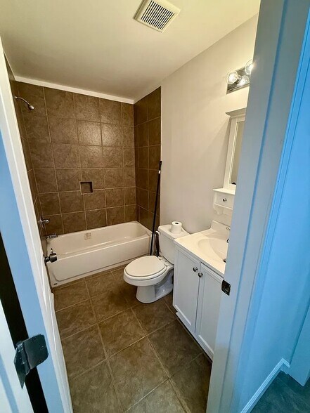 Building Photo - 531 Fox Creek Crossing