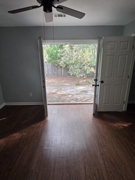 Building Photo - 1259 Orange Ave E