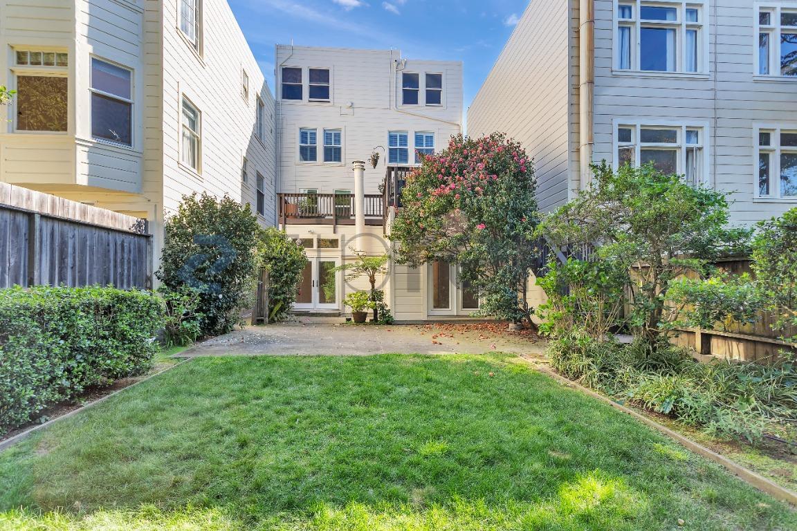 Building Photo - 1242 Francisco St