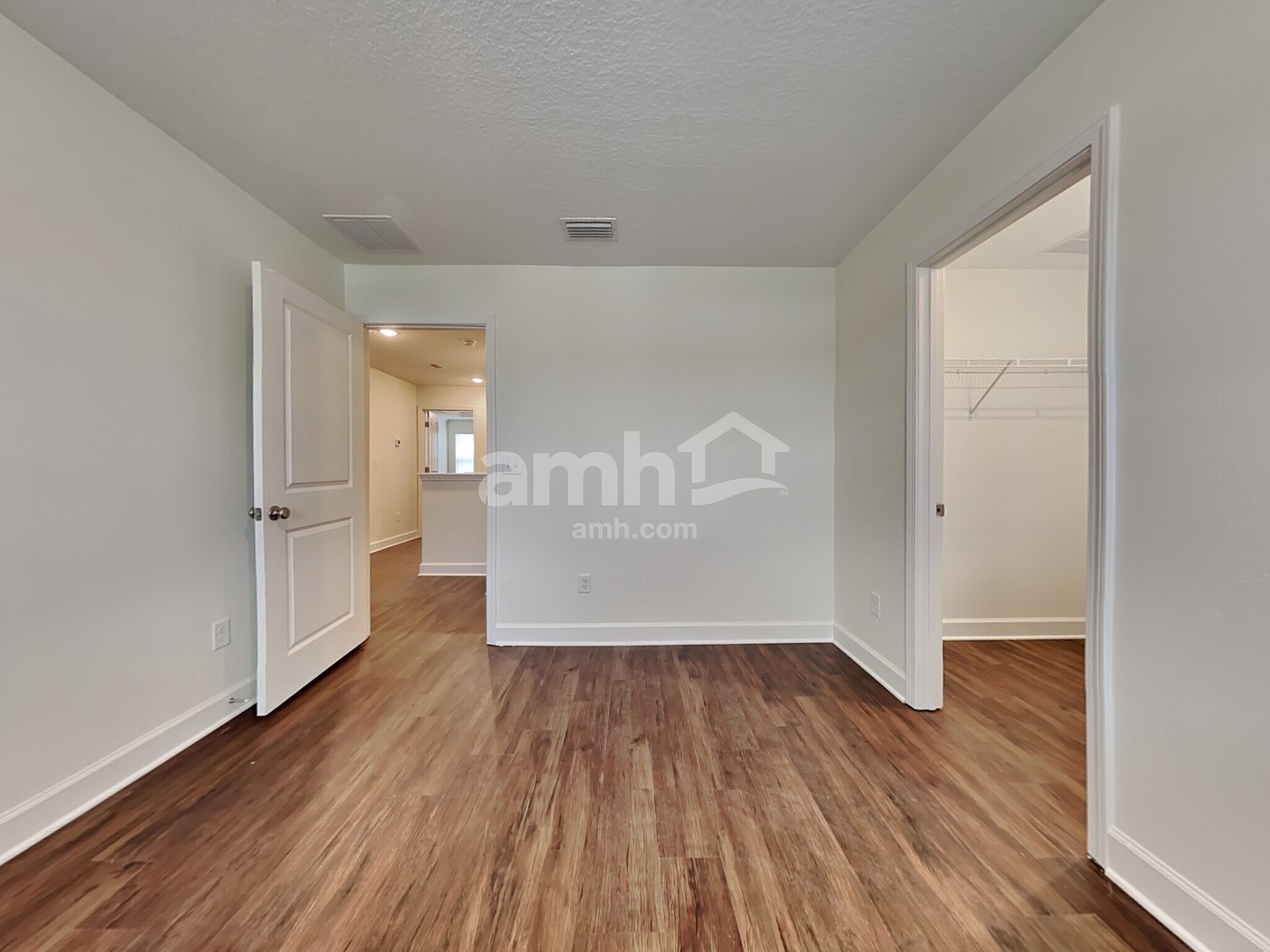 Building Photo - 927 Tan Tara Trl