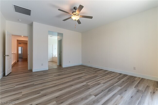 Building Photo - 12333 Silvana St